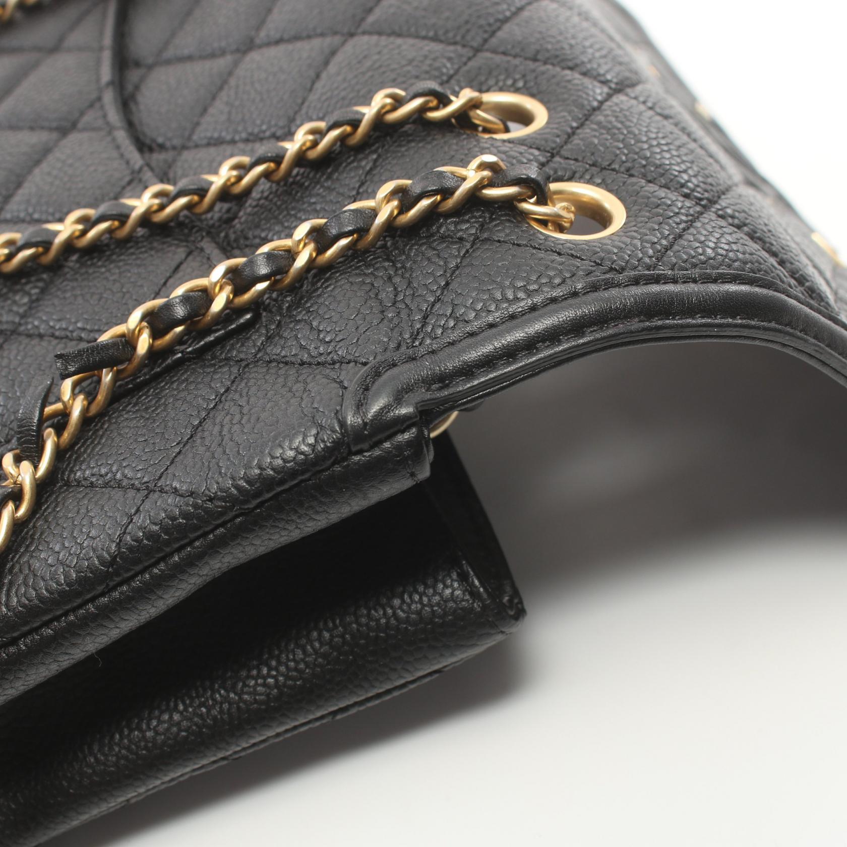 Top Quality Chanel Caviar CC Filigree Shoulder Bag A93340