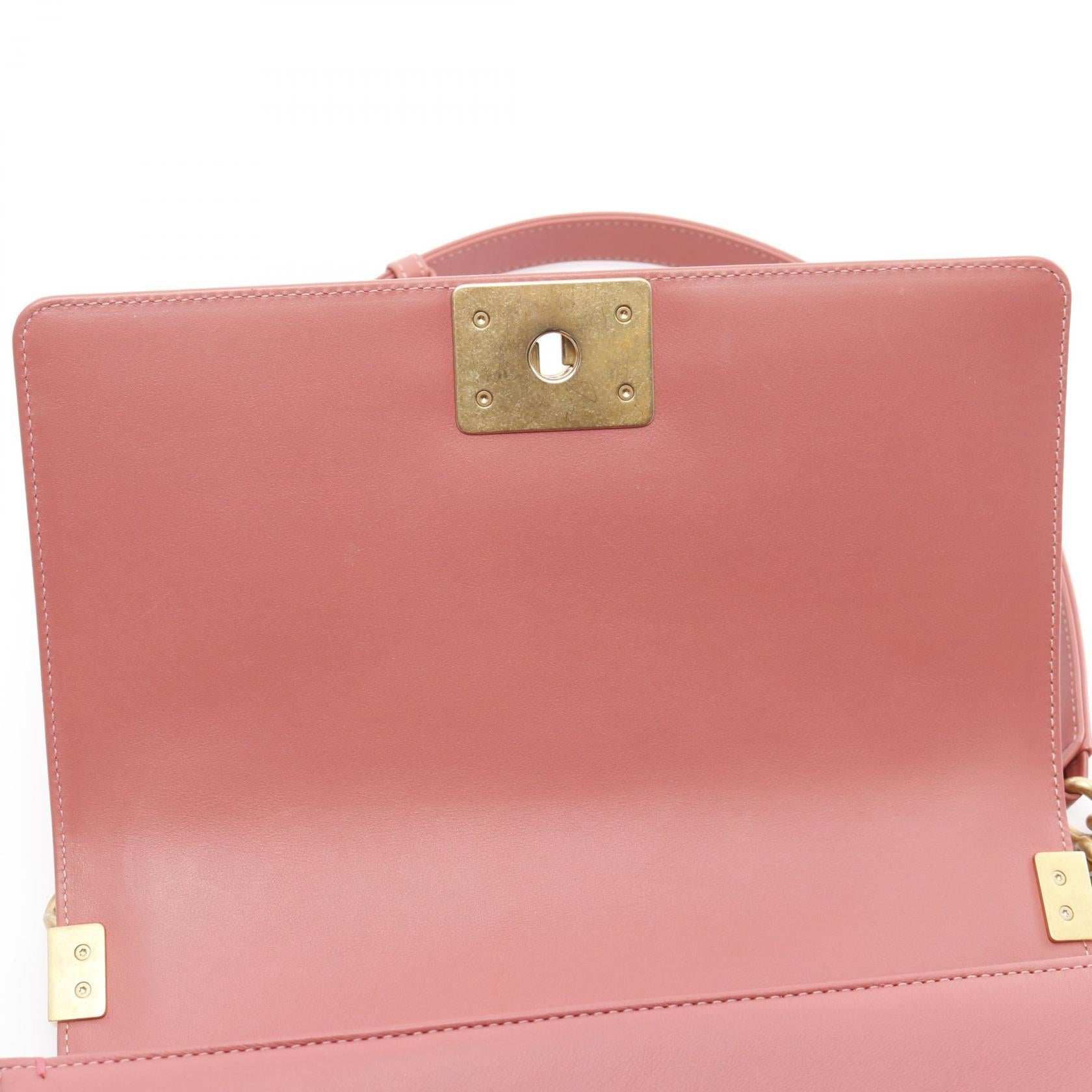 Top Quality Chanel Boy Chevron Leather Shoulder Bag Pink