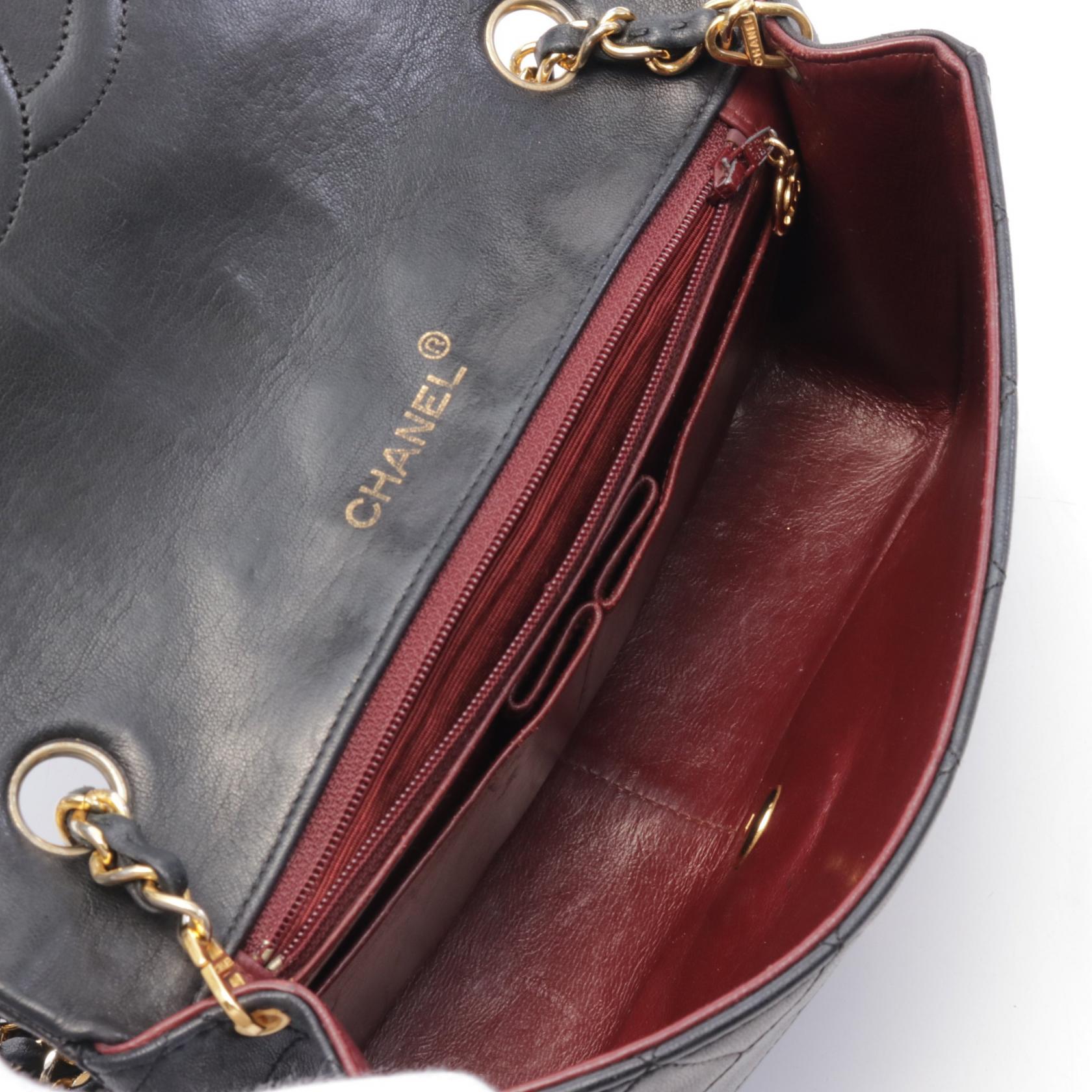 Top Quality Chanel Lambskin Full Flap Shoulder Bag A02500