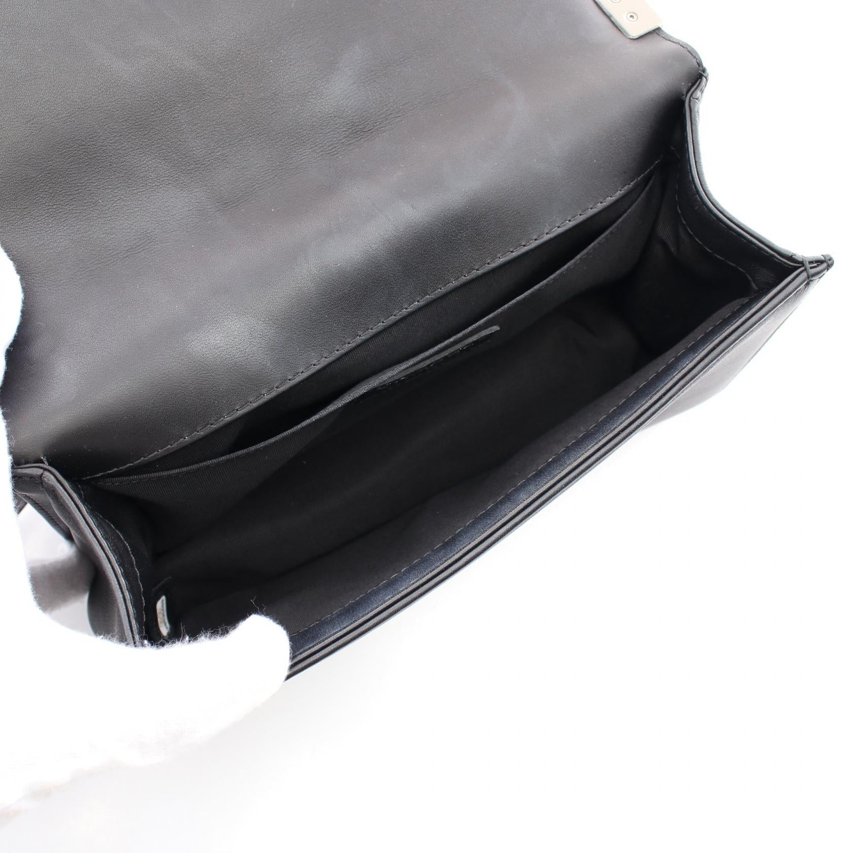 Top Quality Chanel Boy Matelasse Leather Shoulder Bag A67086