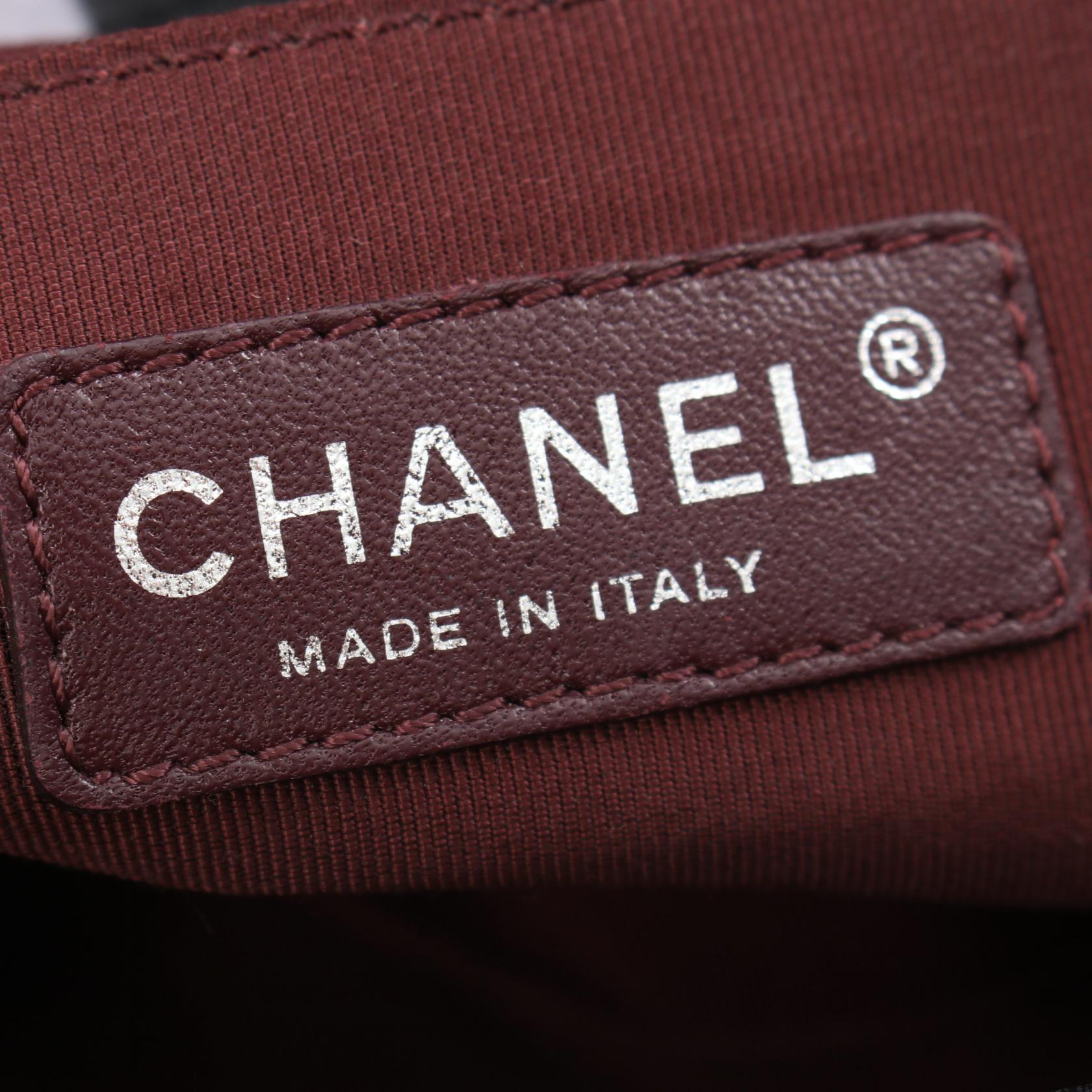 Top Quality Chanel Boy Leather Shoulder Bag A67086