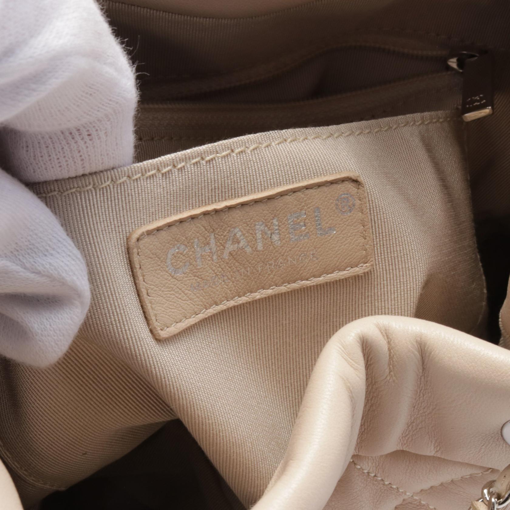 Top Quality Chanel Matelasse Leather Handbag Beige