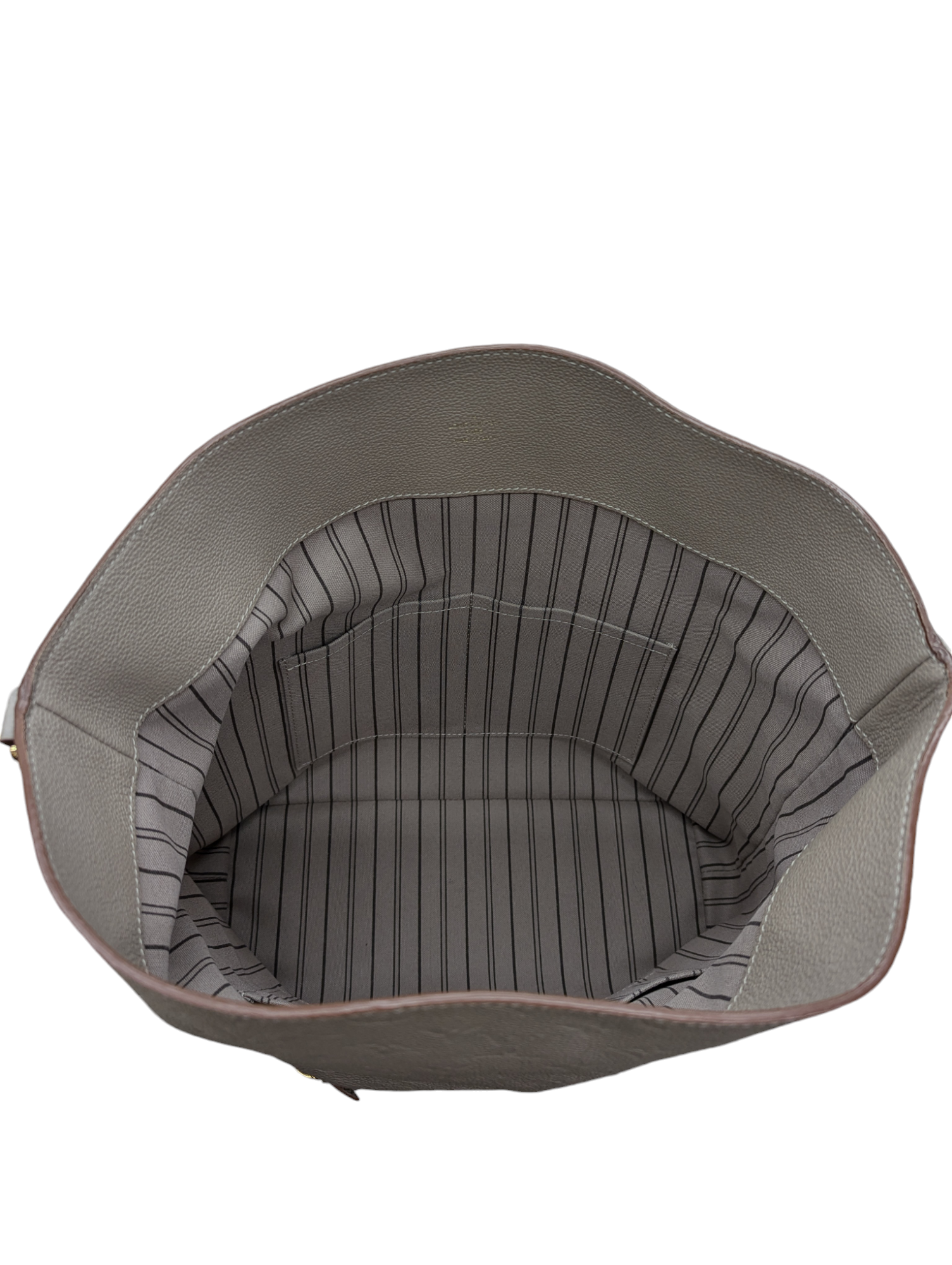 Handbag Luxury Designer By Louis Vuitton. Size: Large