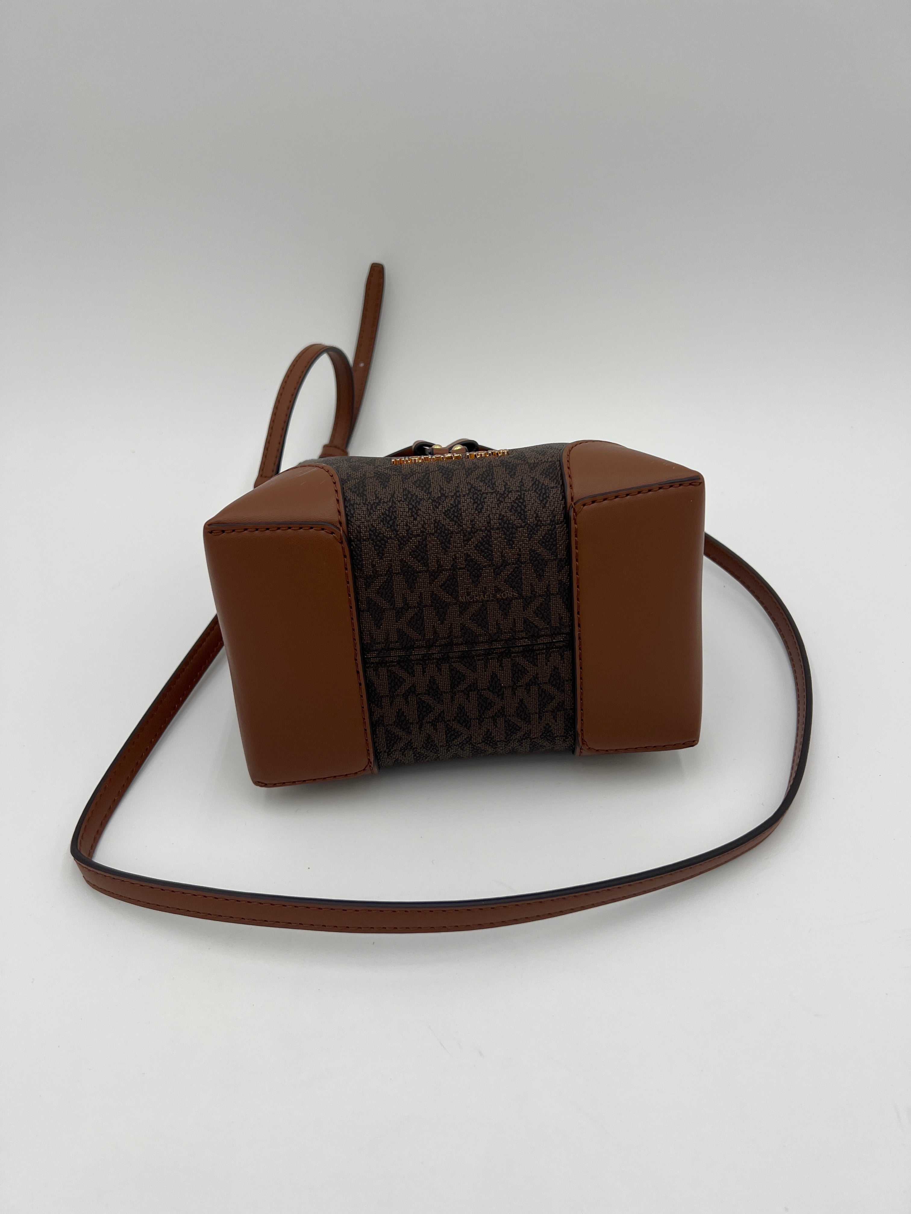 Crossbody Designer By Michael Kors. Size: Small