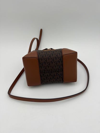 Crossbody Designer By Michael Kors. Size: Small