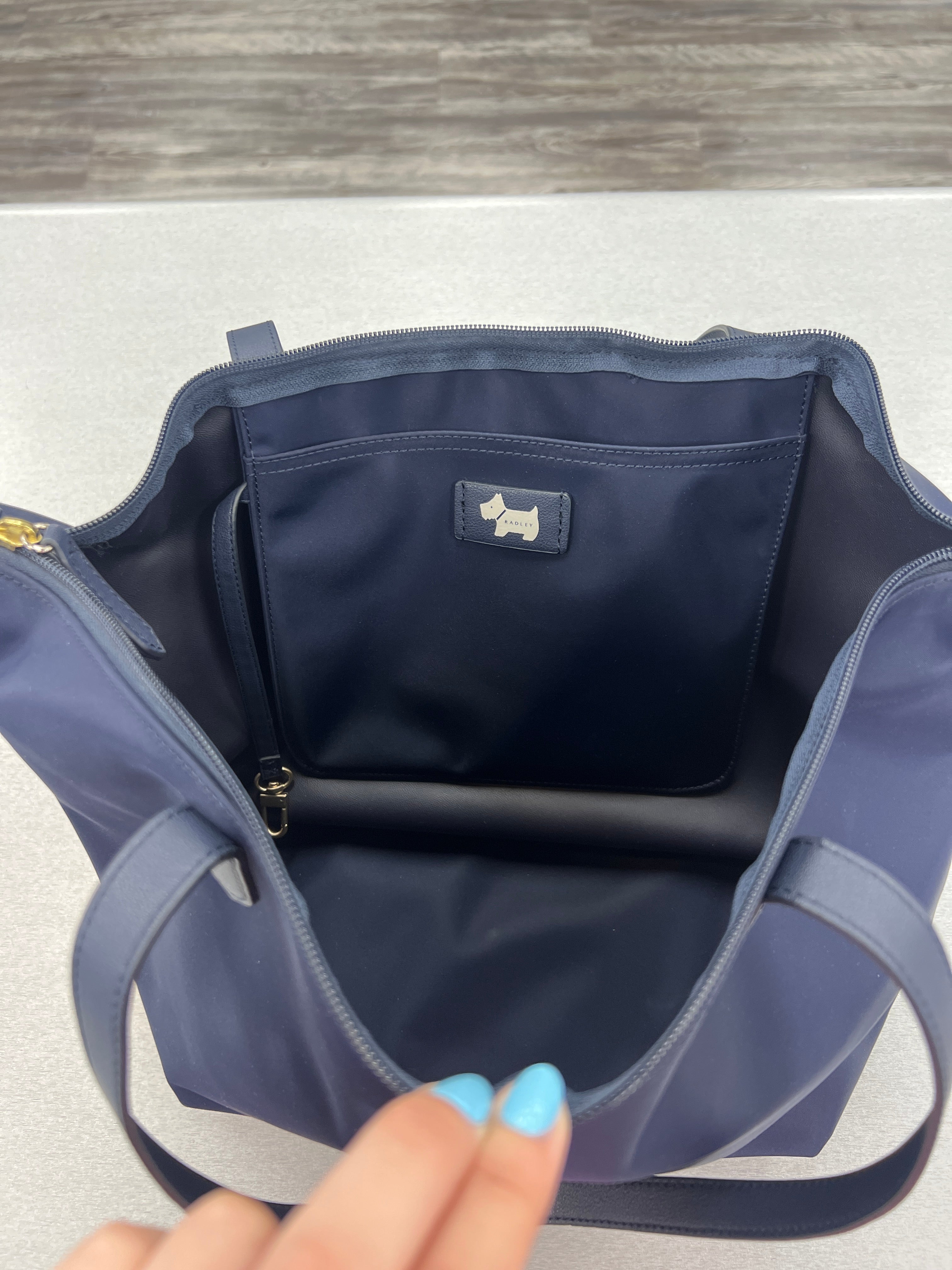 Tote Designer Radley London. Size Medium