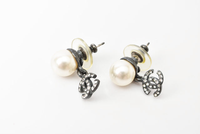 Top Quality Chanel Metal Rhinestone Faux Pearl Earrings