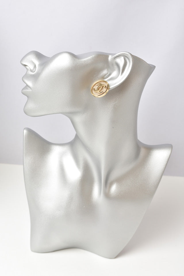 Top Quality Chanel Circle Motif Logo/CC Gold Metal Earrings