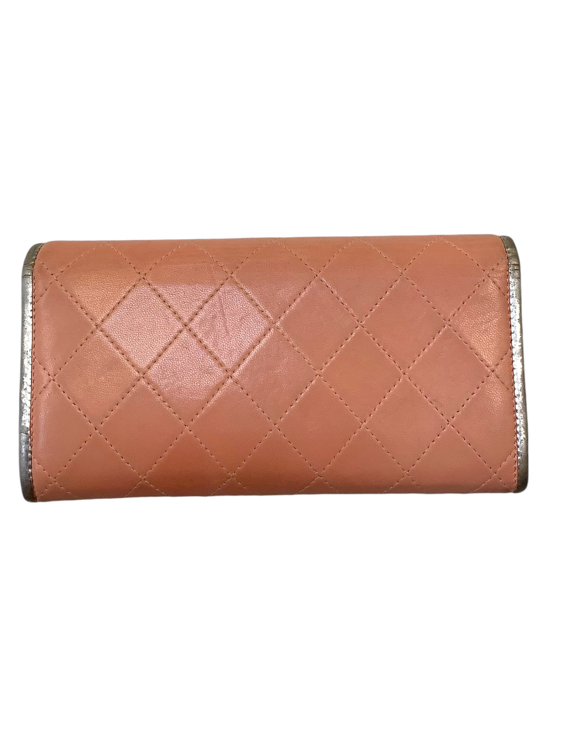 Wallet Luxury Designer By Chanel. Size: Large