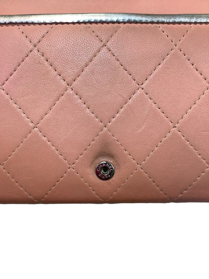 Wallet Luxury Designer By Chanel. Size: Large