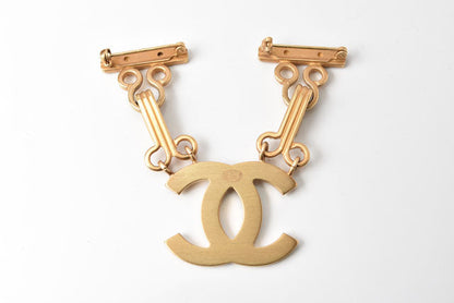 Top Quality Chanel Vintage Gold Brooch Pin