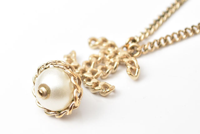 Top Quality Chanel Necklace/Pendant CC Pearl Motif Gold