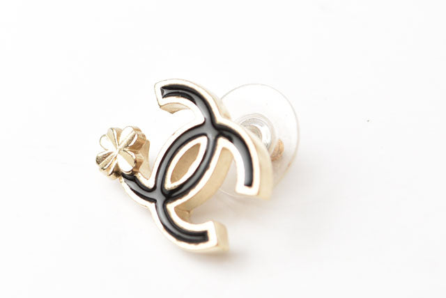 Top Quality Chanel Earrings CC Mark Clover Black/Gold