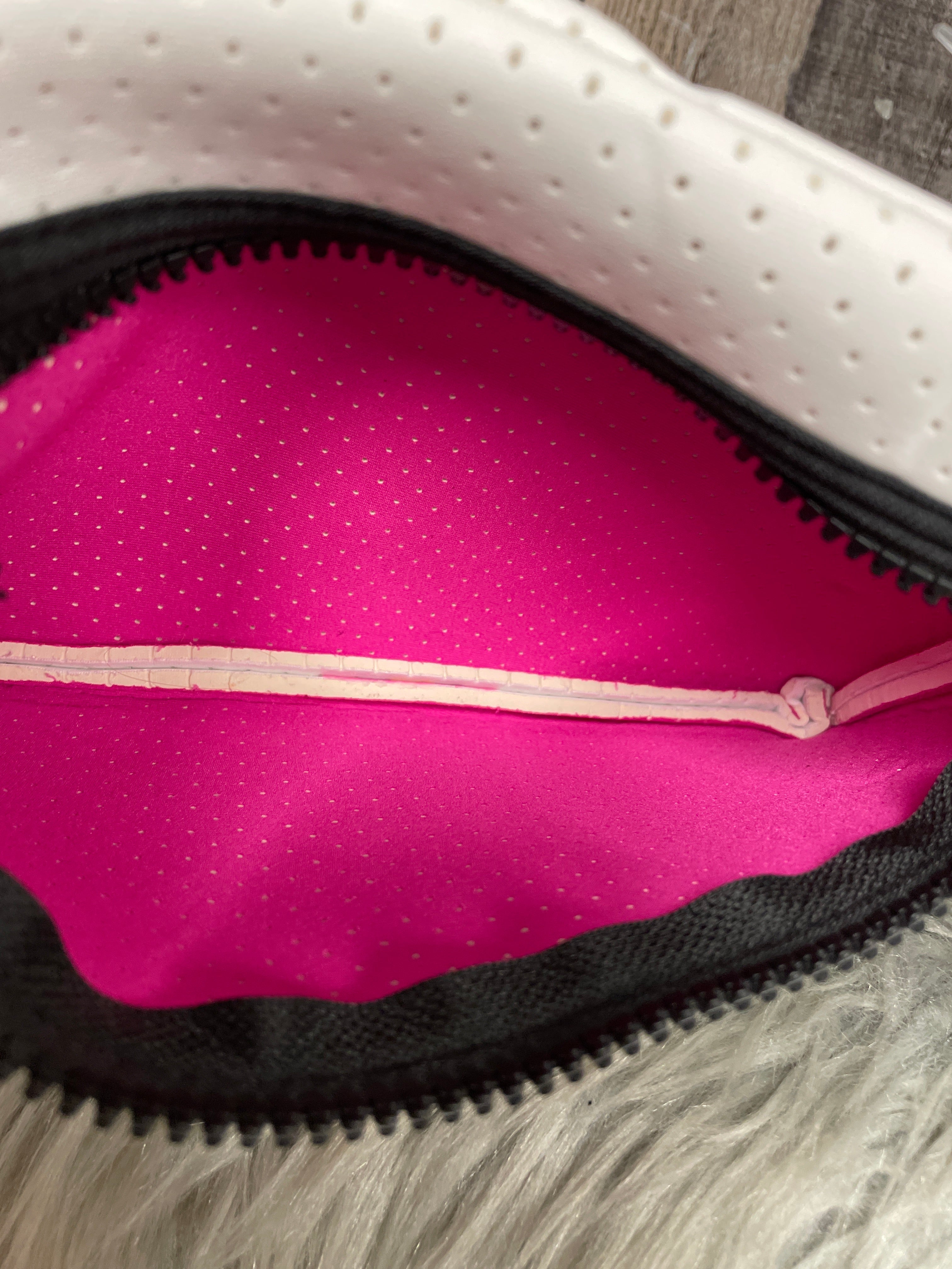 Wristlet By Cmf. Size: Small