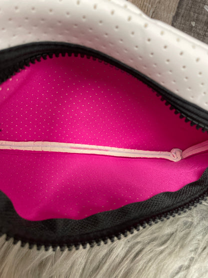 Wristlet By Cmf. Size: Small