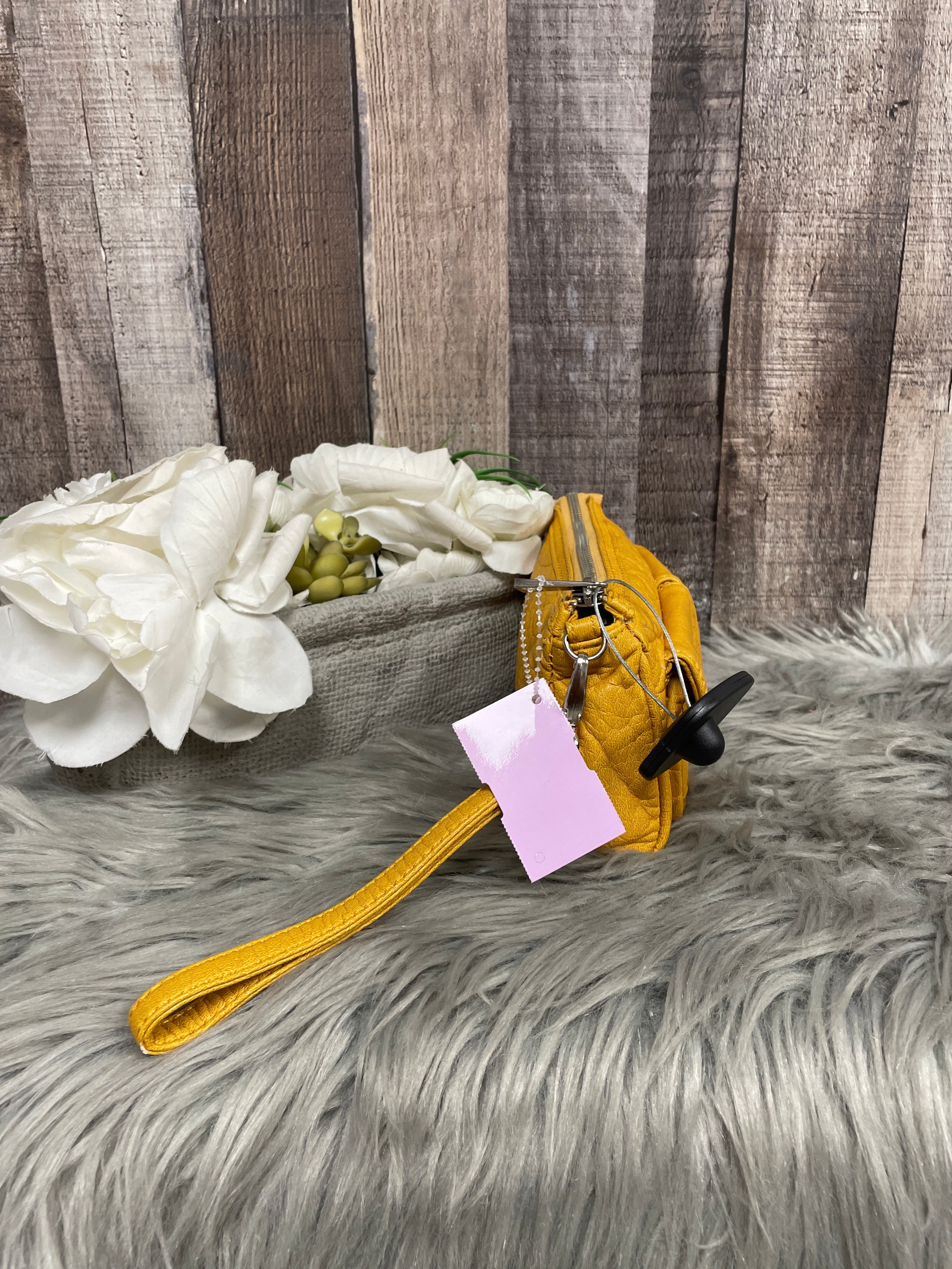 Wristlet Cmf. Size Small
