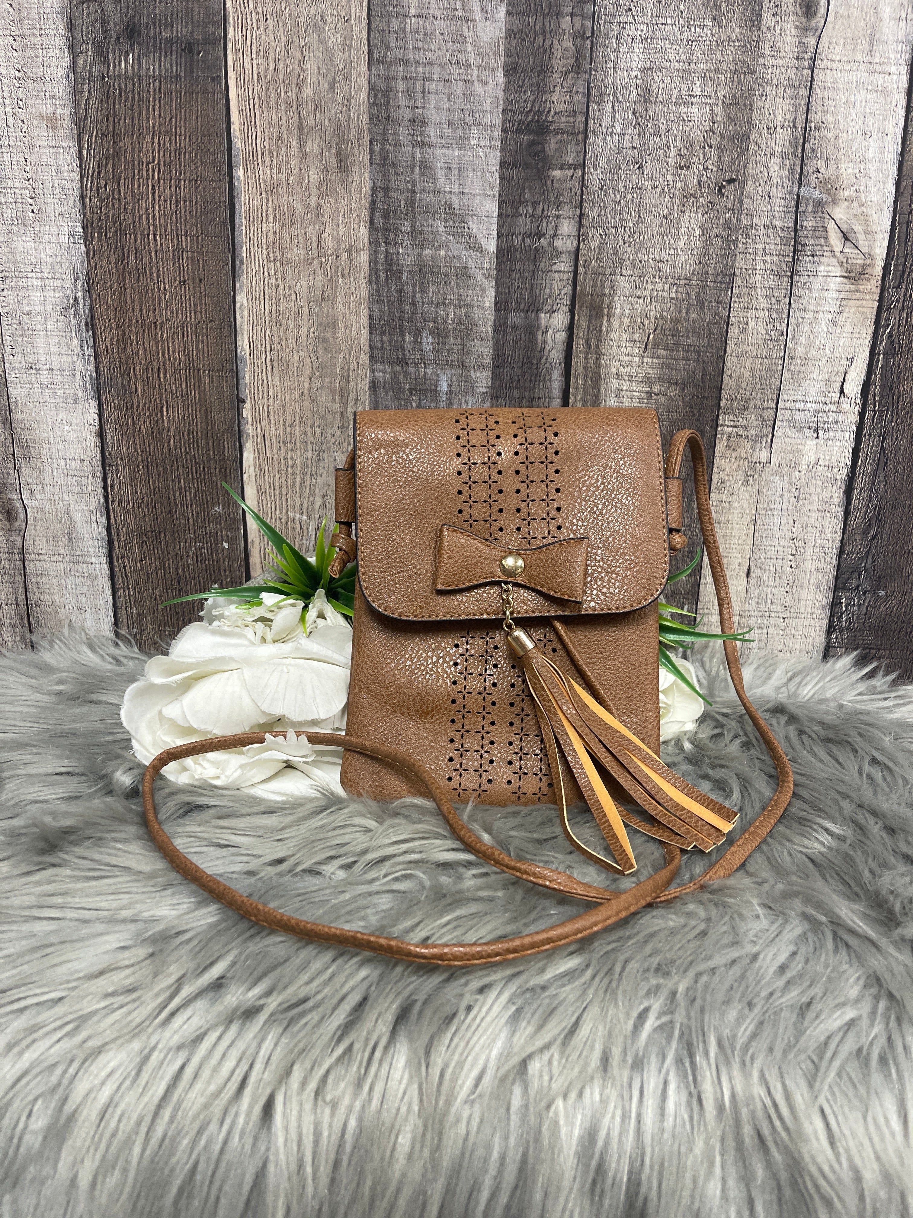 Crossbody By Universal Thread. Size: Small