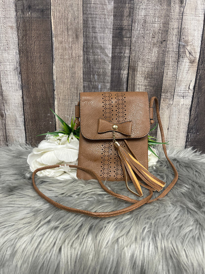 Crossbody By Universal Thread. Size: Small