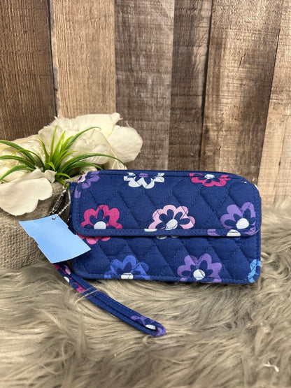 Crossbody By Vera Bradley. Size: Small