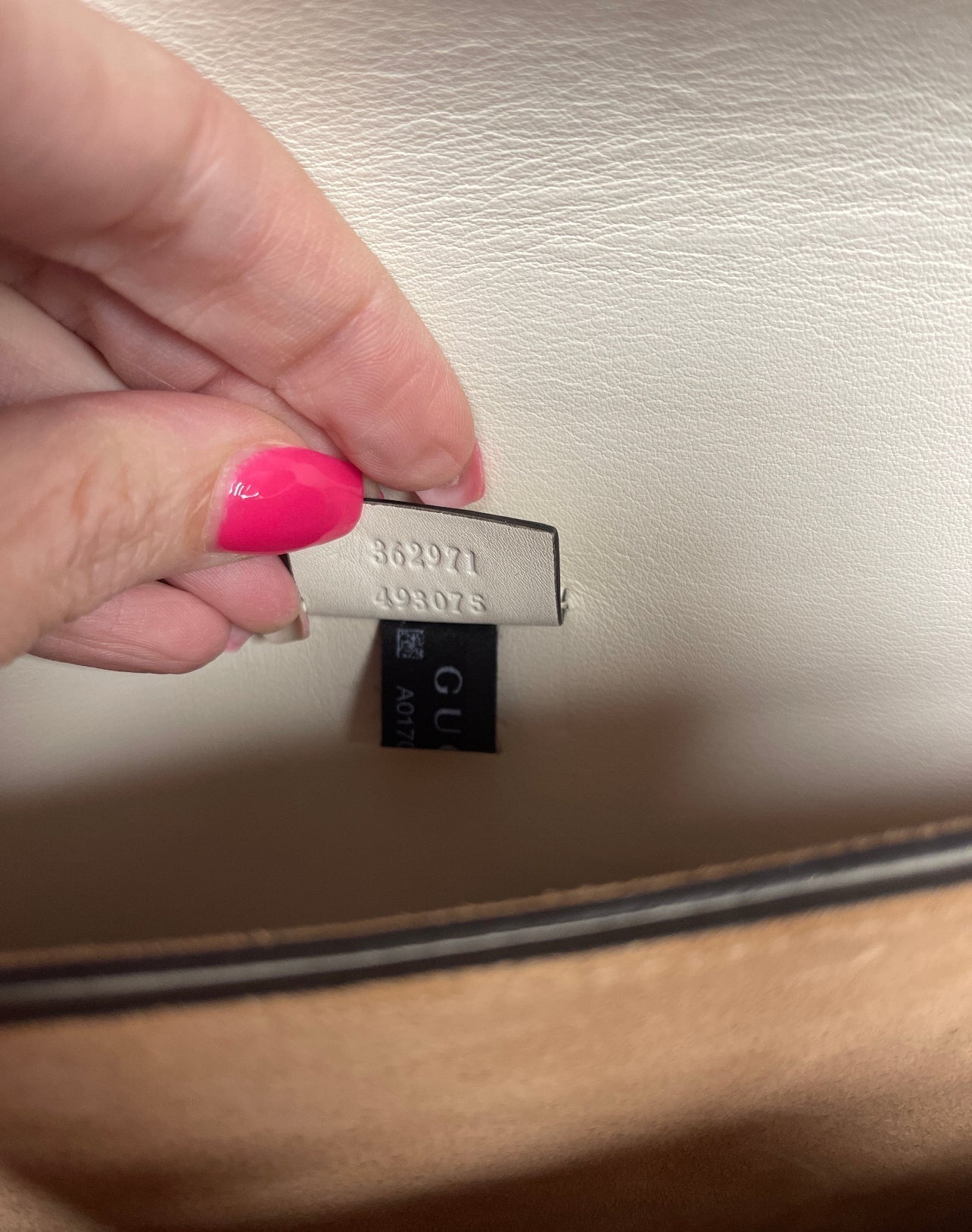 Crossbody Luxury Designer Gucci. Size Medium