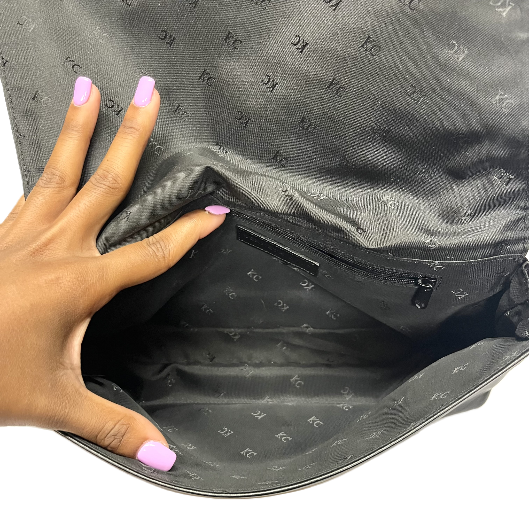 Handbag Leather By Kenneth Cole. Size: Medium