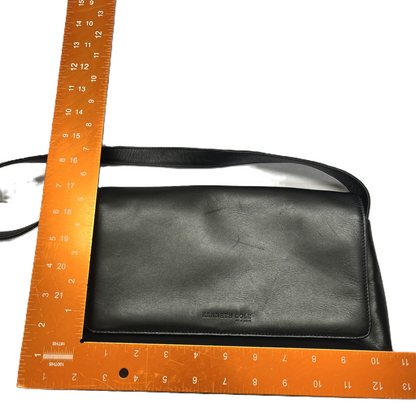 Handbag Leather By Kenneth Cole. Size: Medium