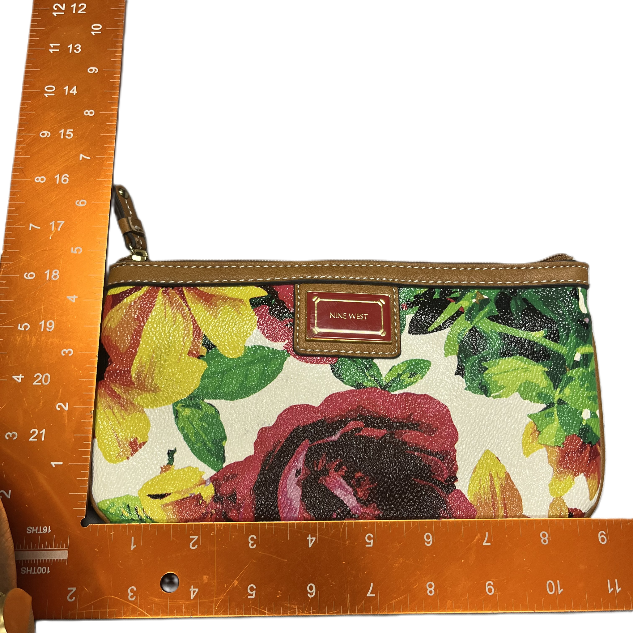 Wristlet By Nine West. Size: Medium