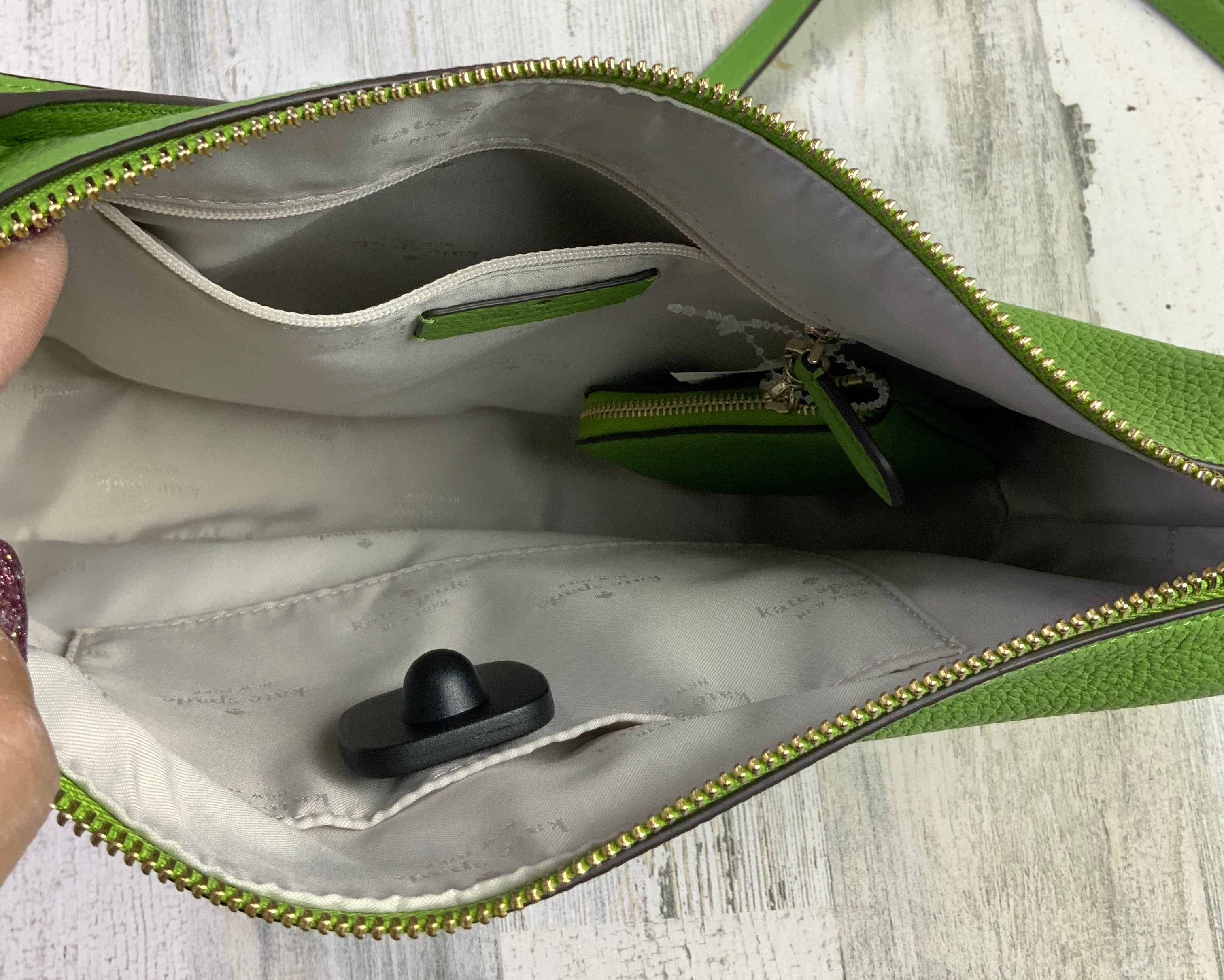 Crossbody Designer By Kate Spade. Size: Medium