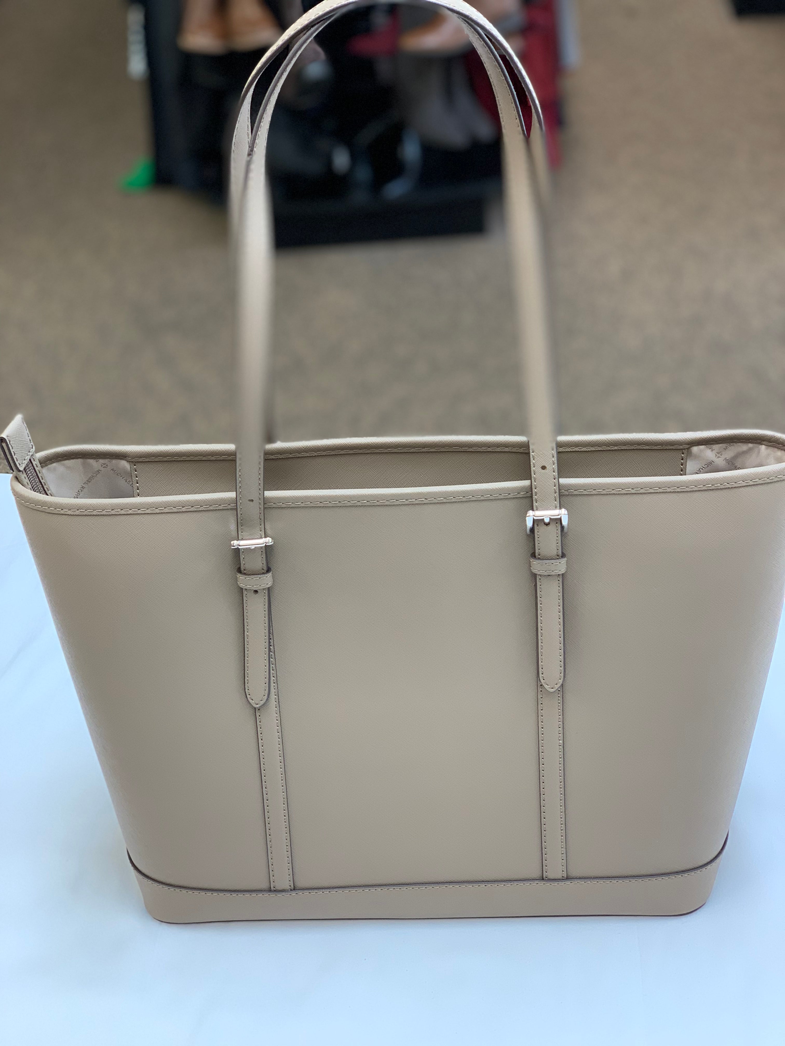 Handbag By Michael Kors. Size: Large