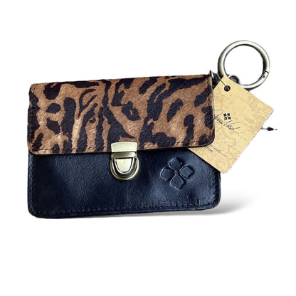 Wallet By Patricia Nash. Size: Medium