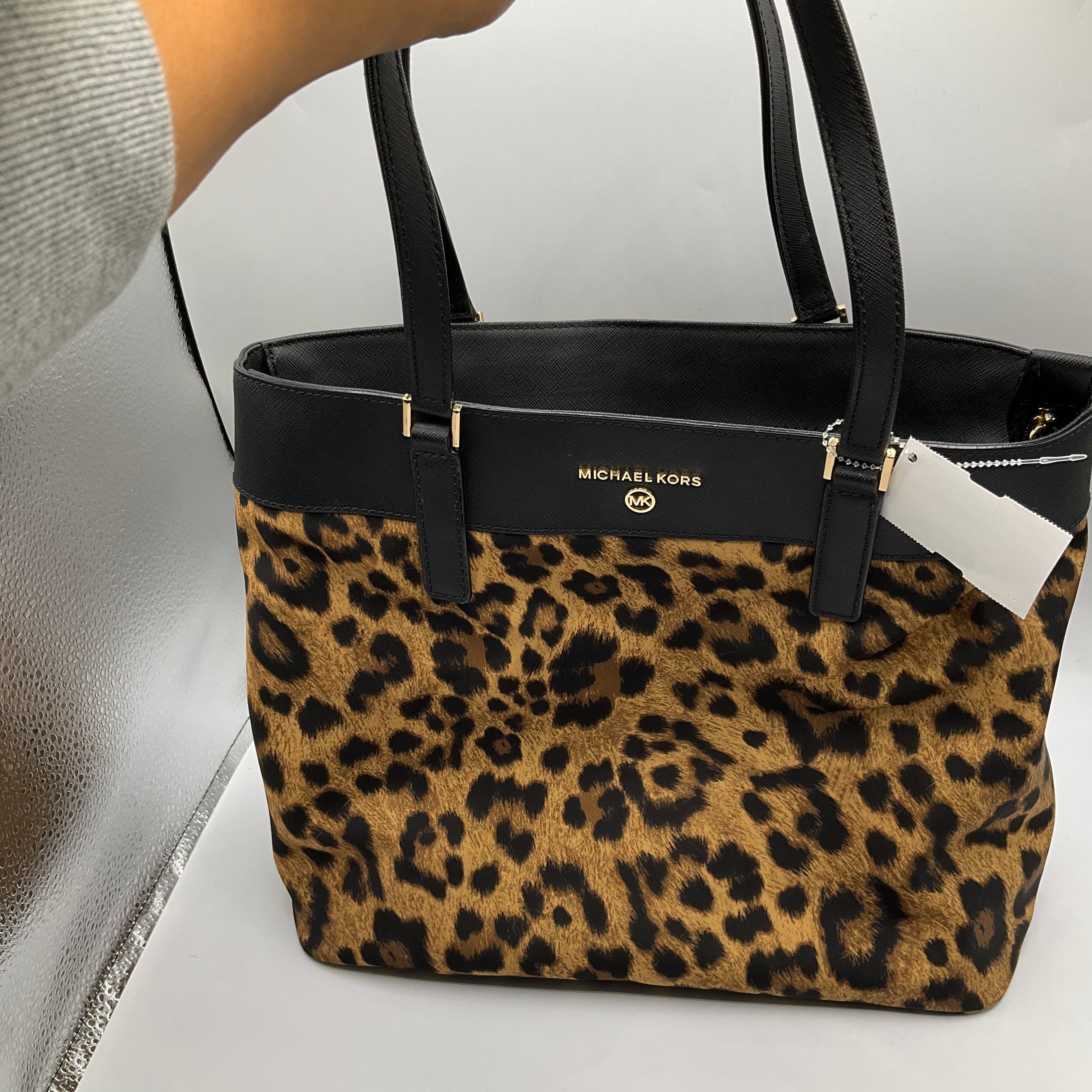Handbag By Michael Kors. Size: Medium