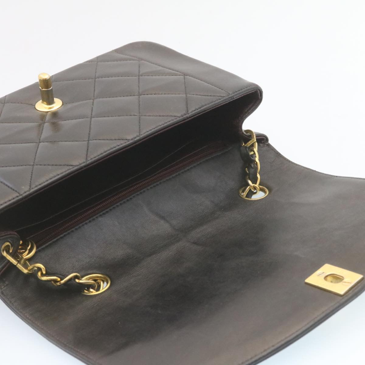 Top Quality Chanel Chain Turn Lock Diana Matelasse Shoulder Bag Lamb Skin Black Auth 28470A