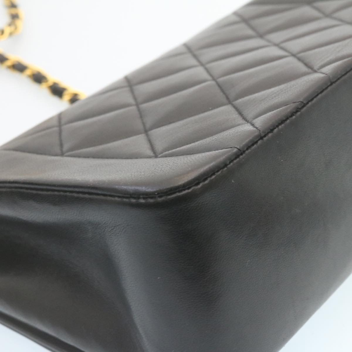 Top Quality Chanel Chain Turn Lock Diana Matelasse Shoulder Bag Lamb Skin Black Auth 28643A