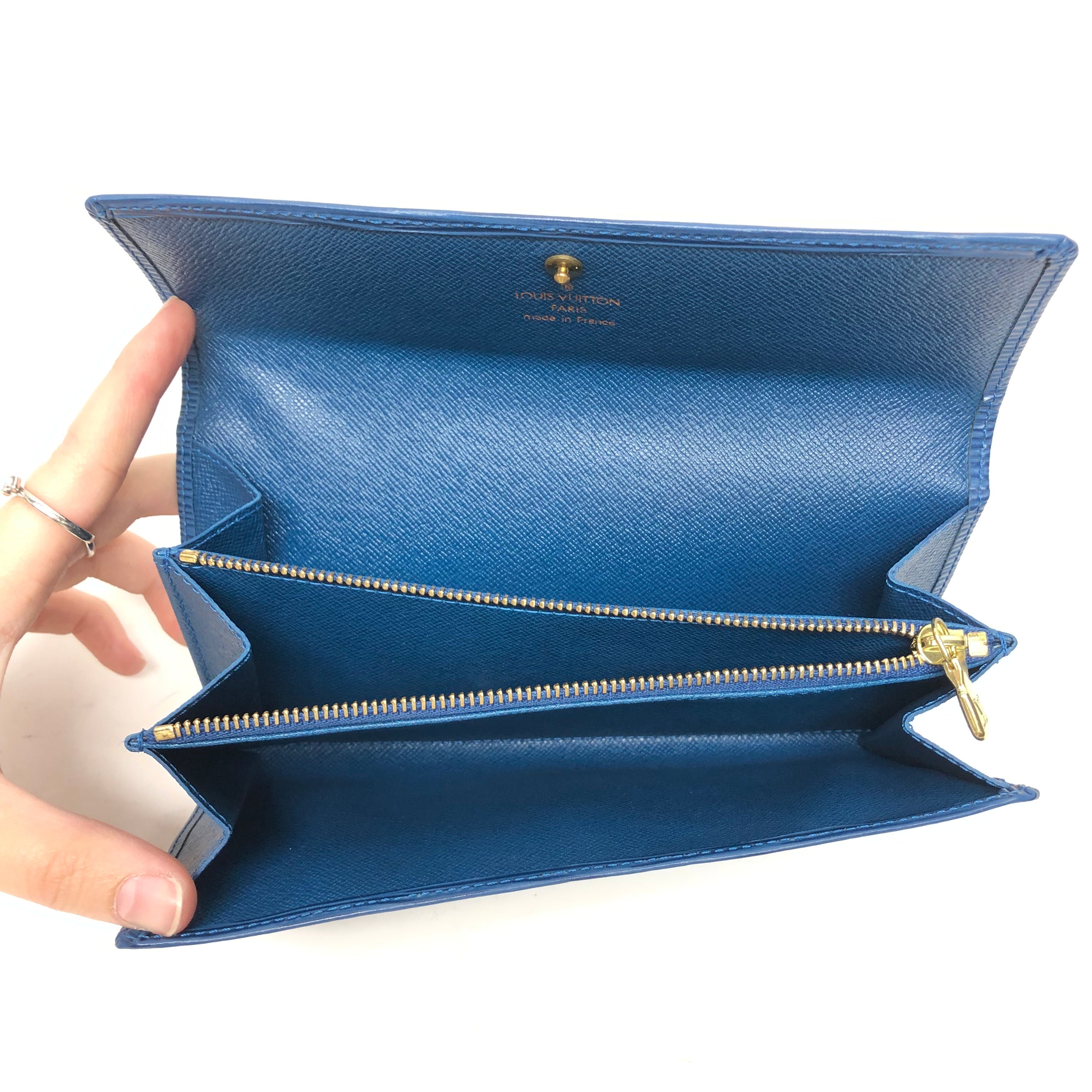 Wallet Luxury Designer By Louis Vuitton. Size: Large