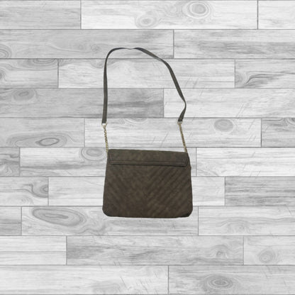 Crossbody Clothes Mentor. Size Medium