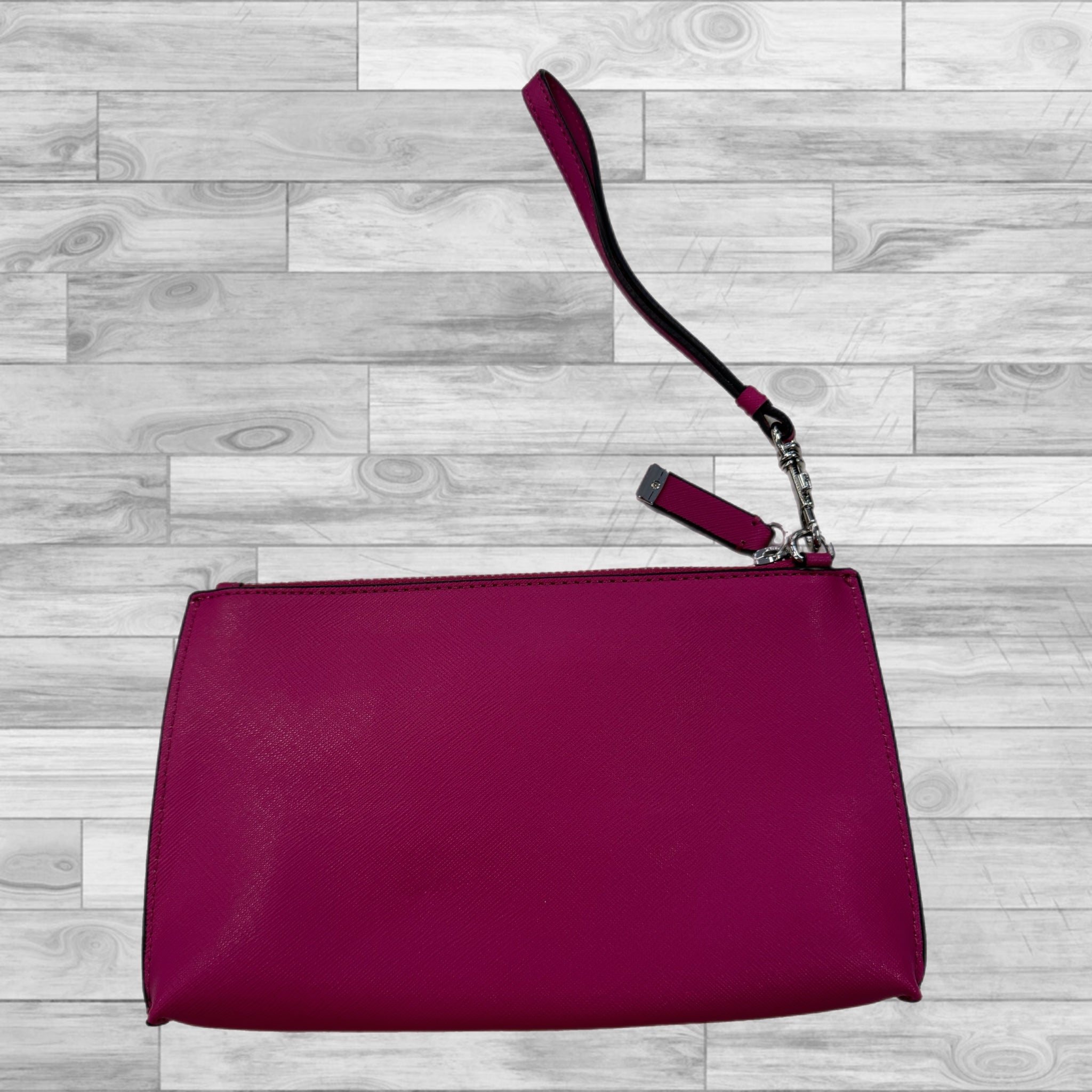 Wristlet Calvin Klein. Size Medium