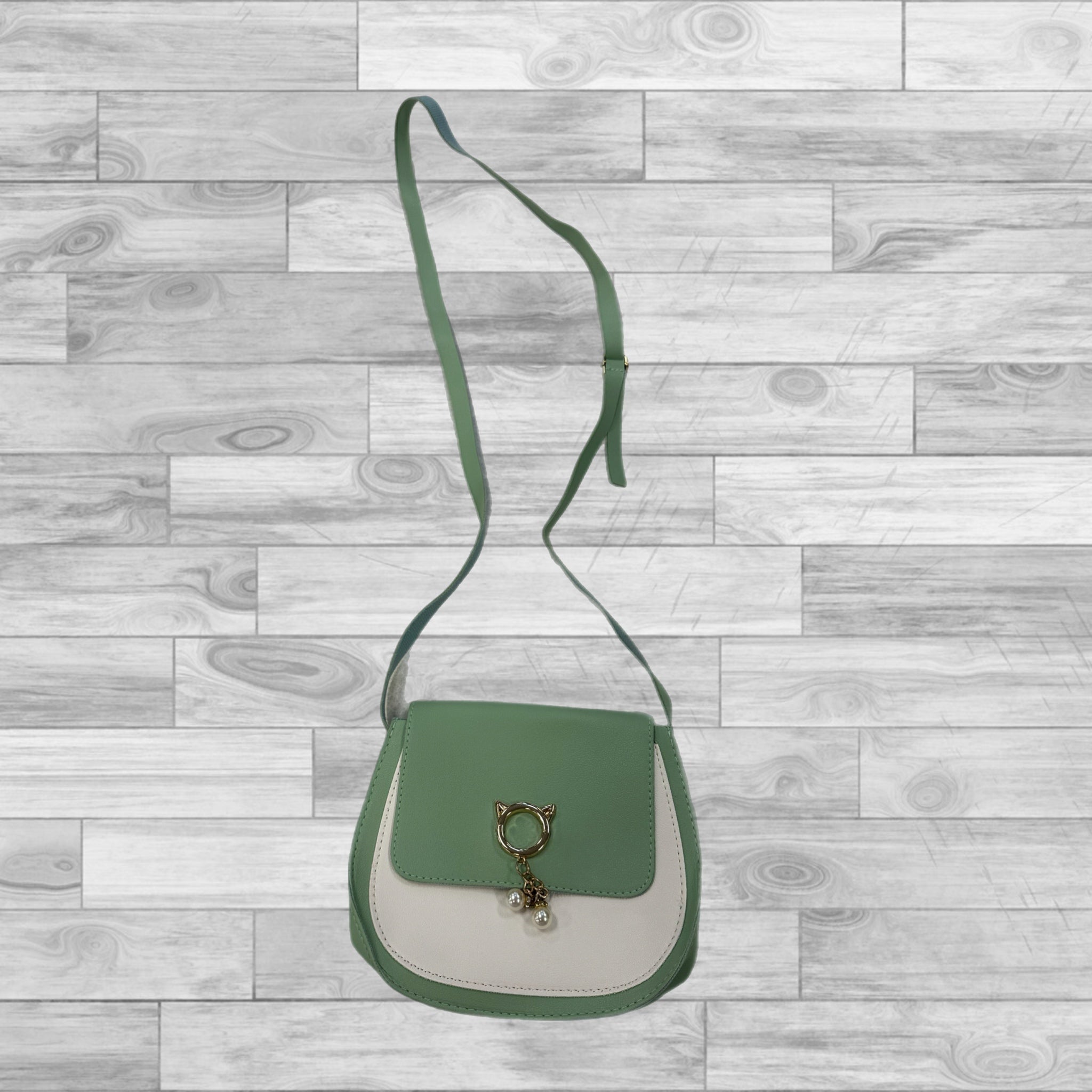 Crossbody Clothes Mentor. Size Small