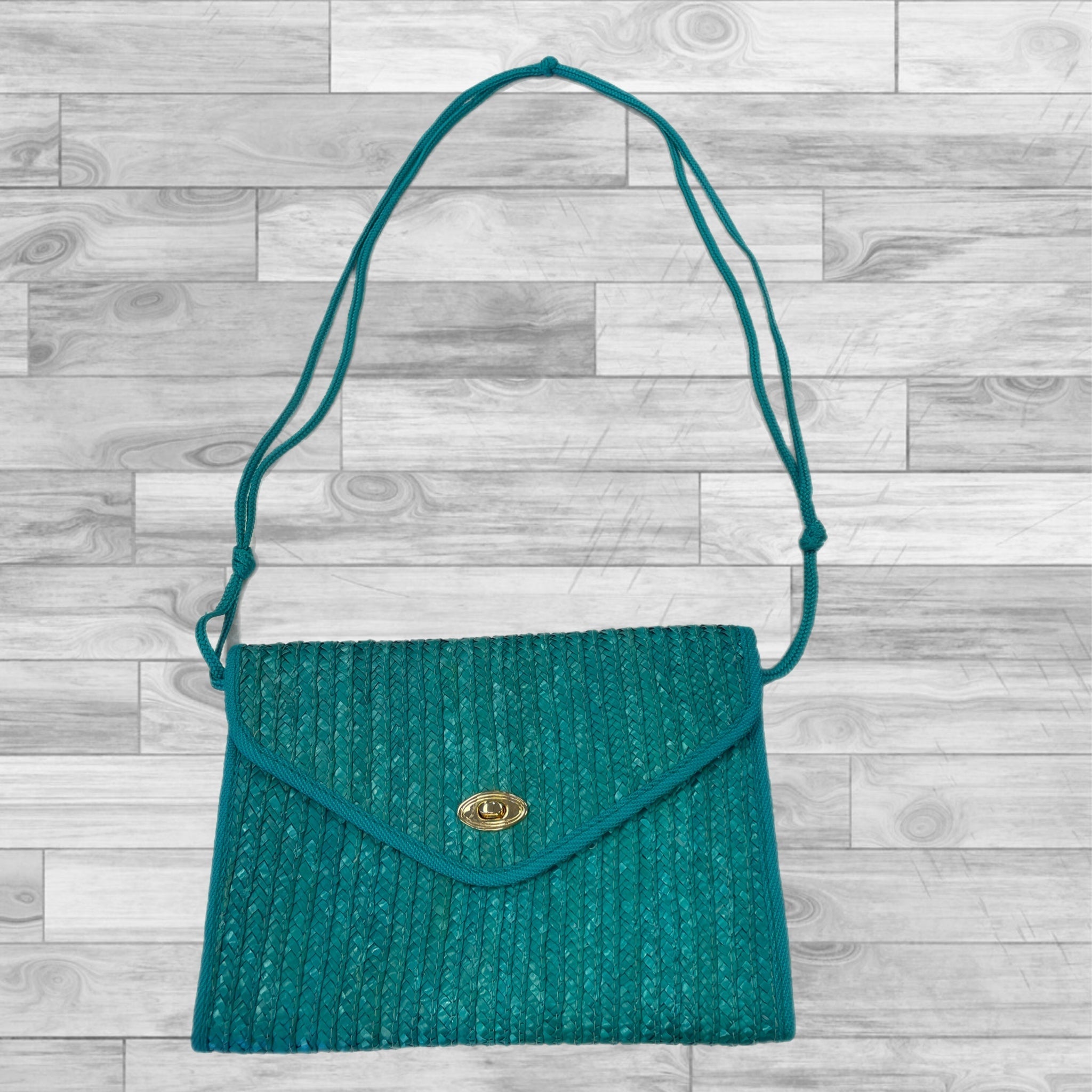 Crossbody By Cmc. Size: Medium