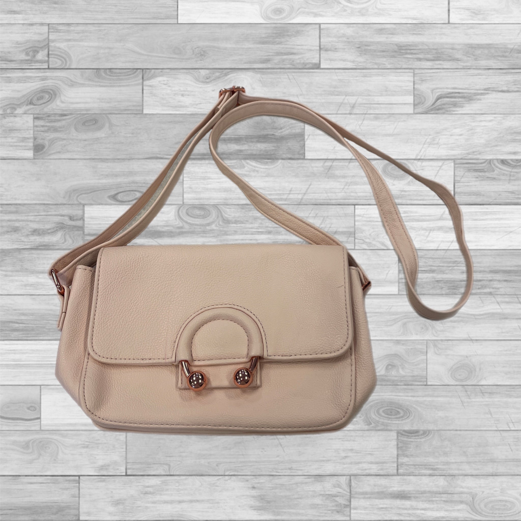 Crossbody By Clothes Mentor. Size: Small