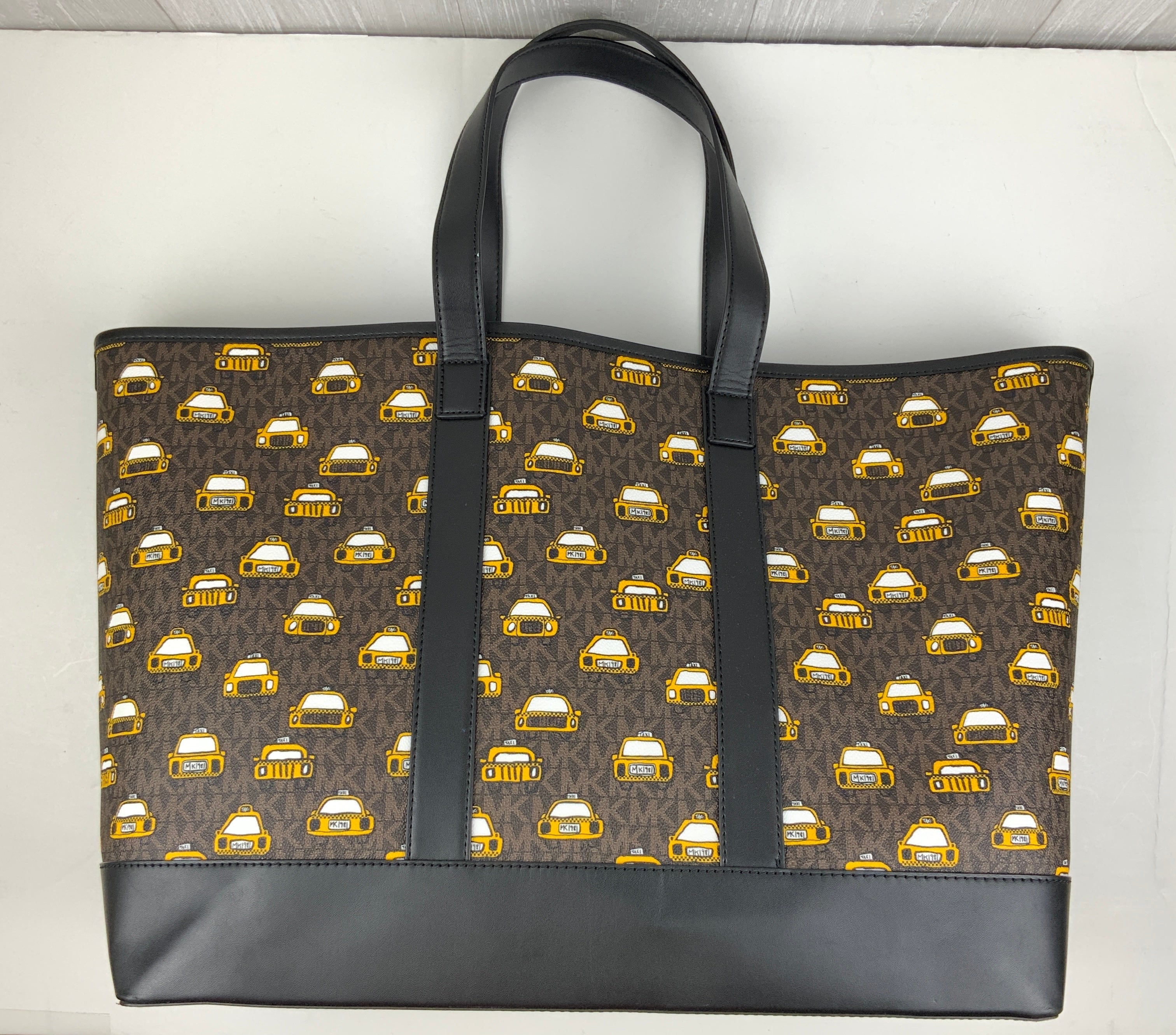 Tote Designer Michael Kors. Size Large