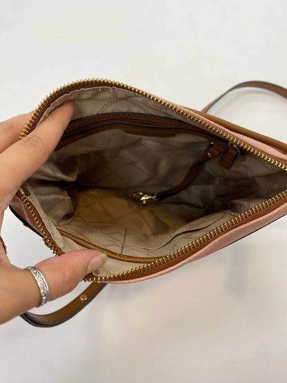 Crossbody Designer Michael Kors. Size Medium