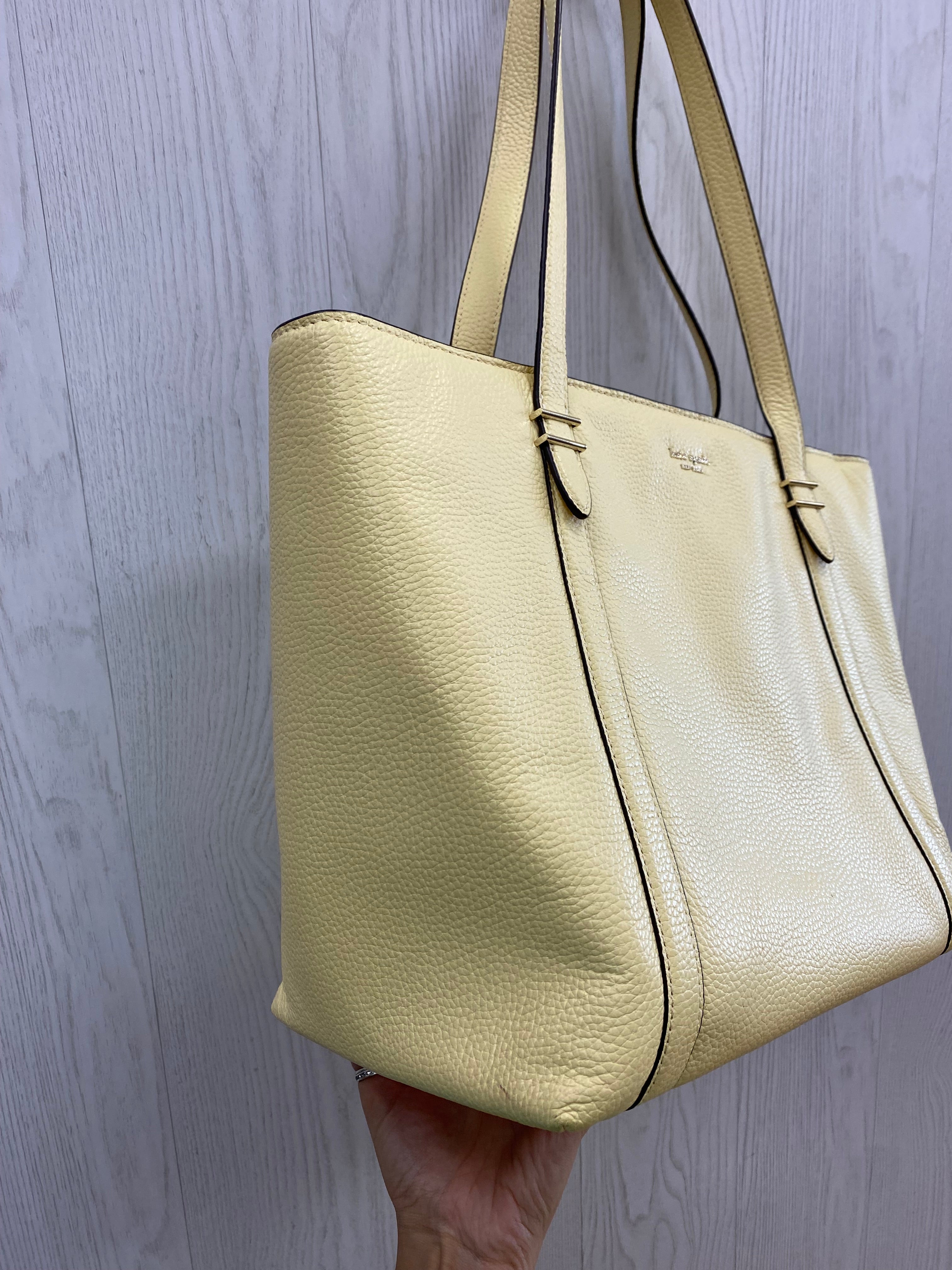Tote Designer By Kate Spade. Size: Large