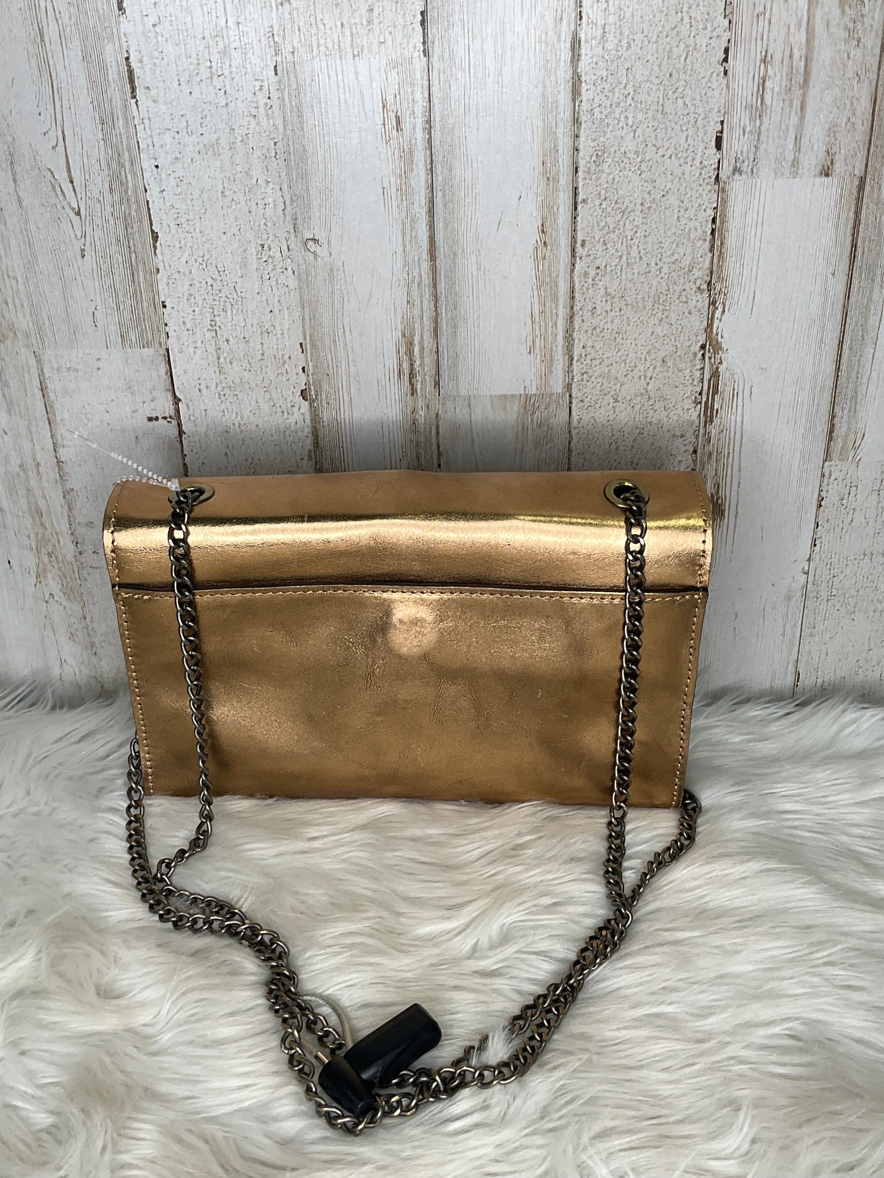 Crossbody Designer Patricia Nash. Size Medium