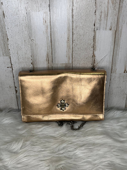 Crossbody Designer Patricia Nash. Size Medium