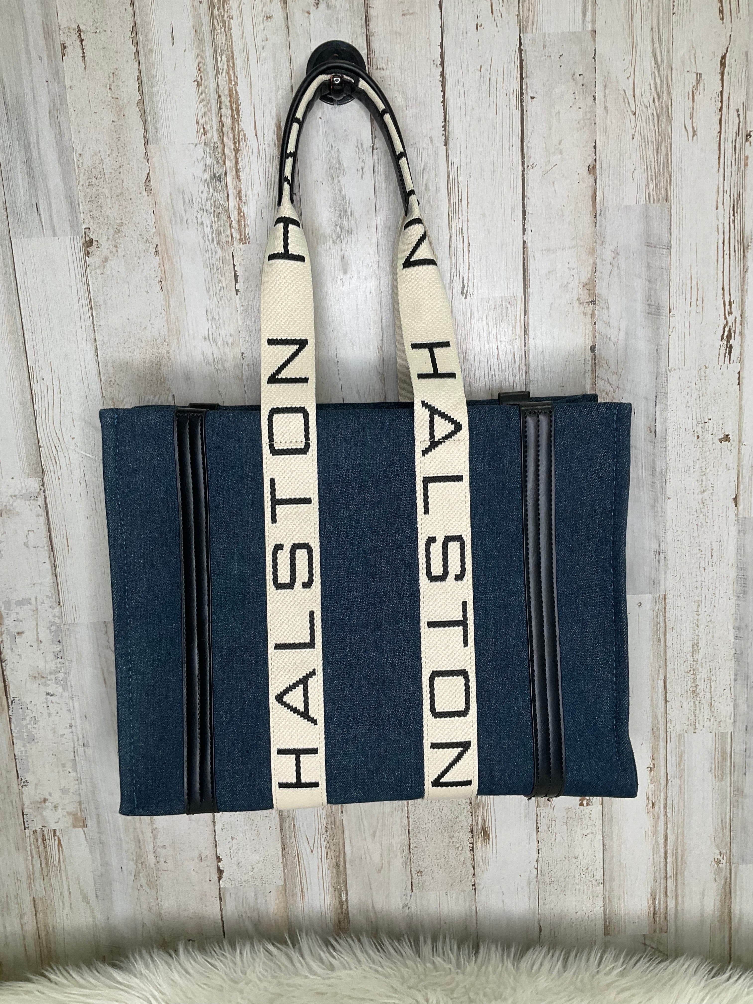 Handbag Halston. Size Medium