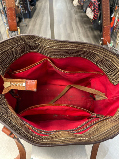 Tote Designer Dooney And Bourke. Size Medium