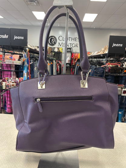Handbag Leather Liz Claiborne. Size Medium