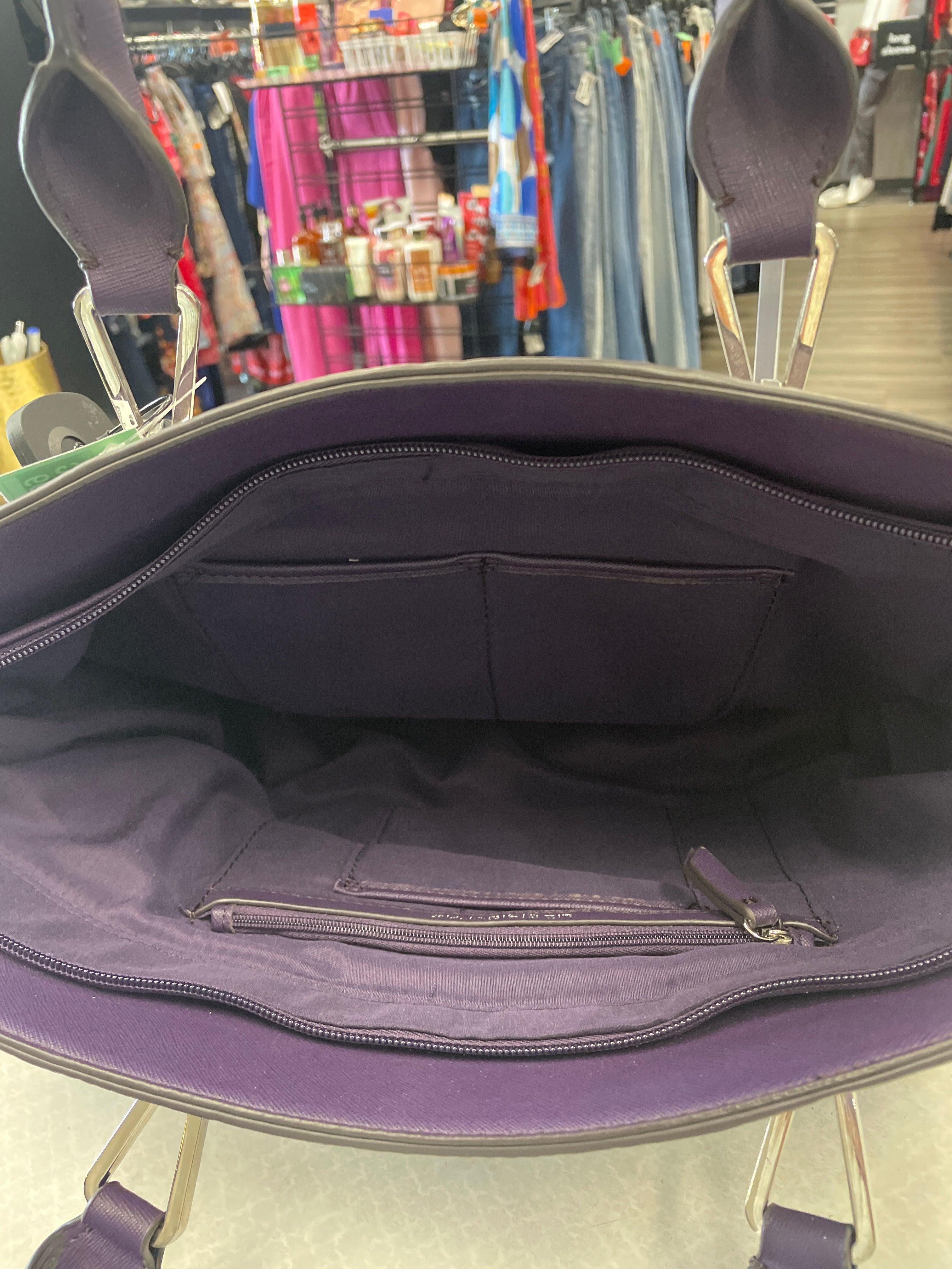 Handbag Leather Liz Claiborne. Size Medium
