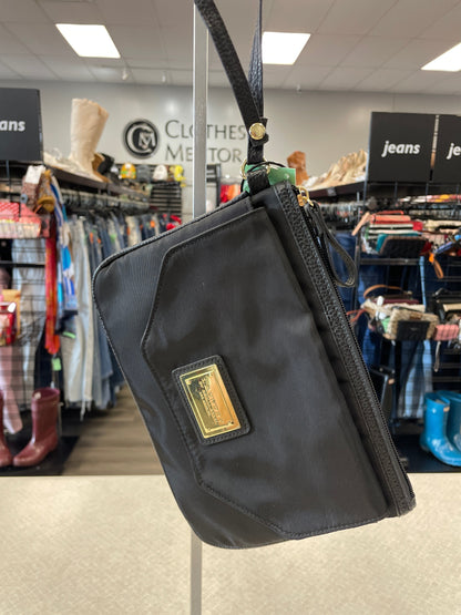Wristlet By Laundry. Size: Medium