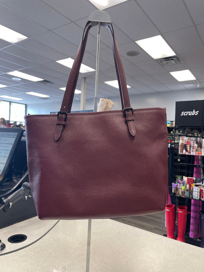 Handbag Designer By Coach. Size: Large